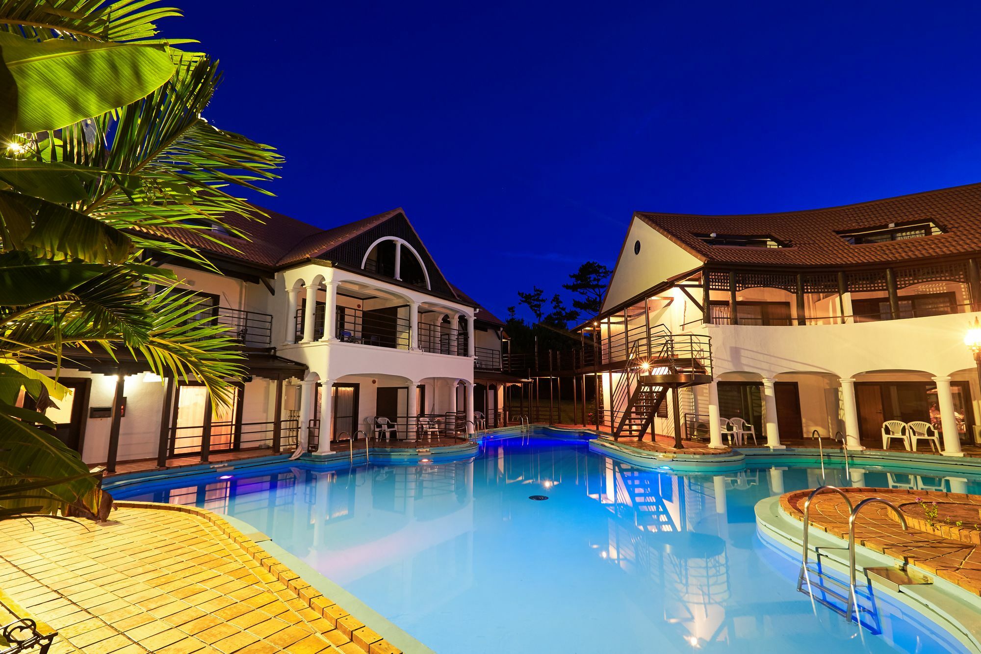 The Pool Resort Villa Ichigoichie Onna Eksteriør billede